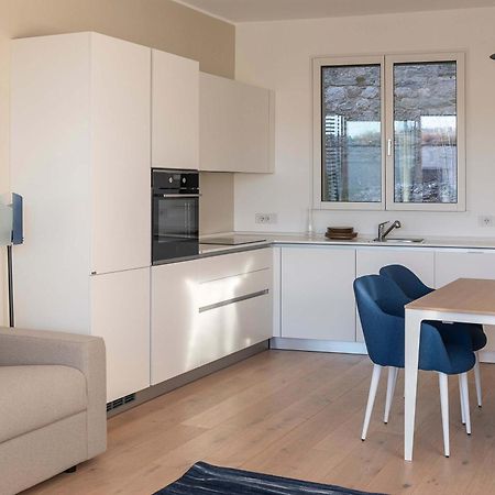 Serviced Apartments By Hotel De Charme Laveno-Mombello Esterno foto