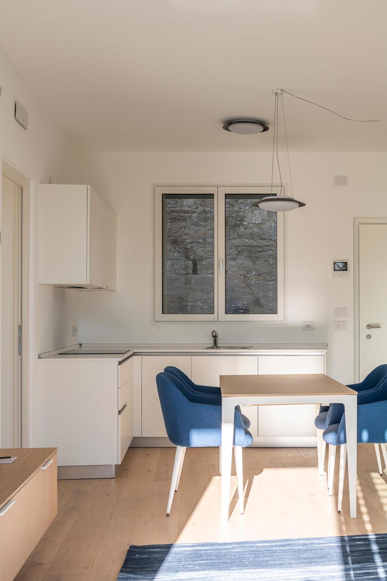 Serviced Apartments By Hotel De Charme Laveno-Mombello Esterno foto