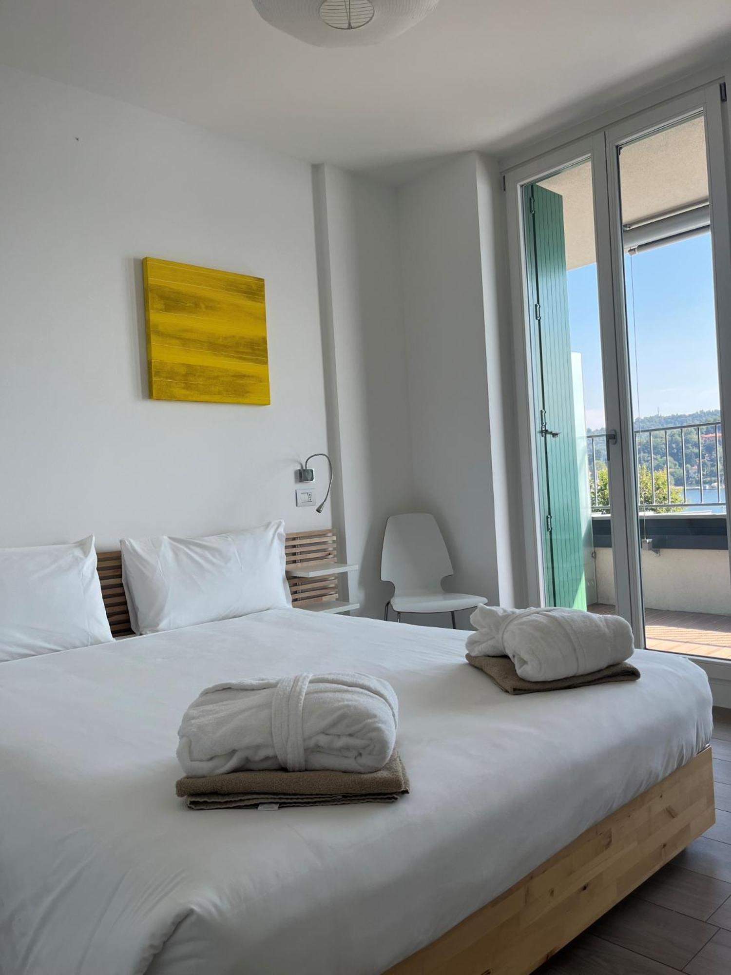 Serviced Apartments By Hotel De Charme Laveno-Mombello Esterno foto