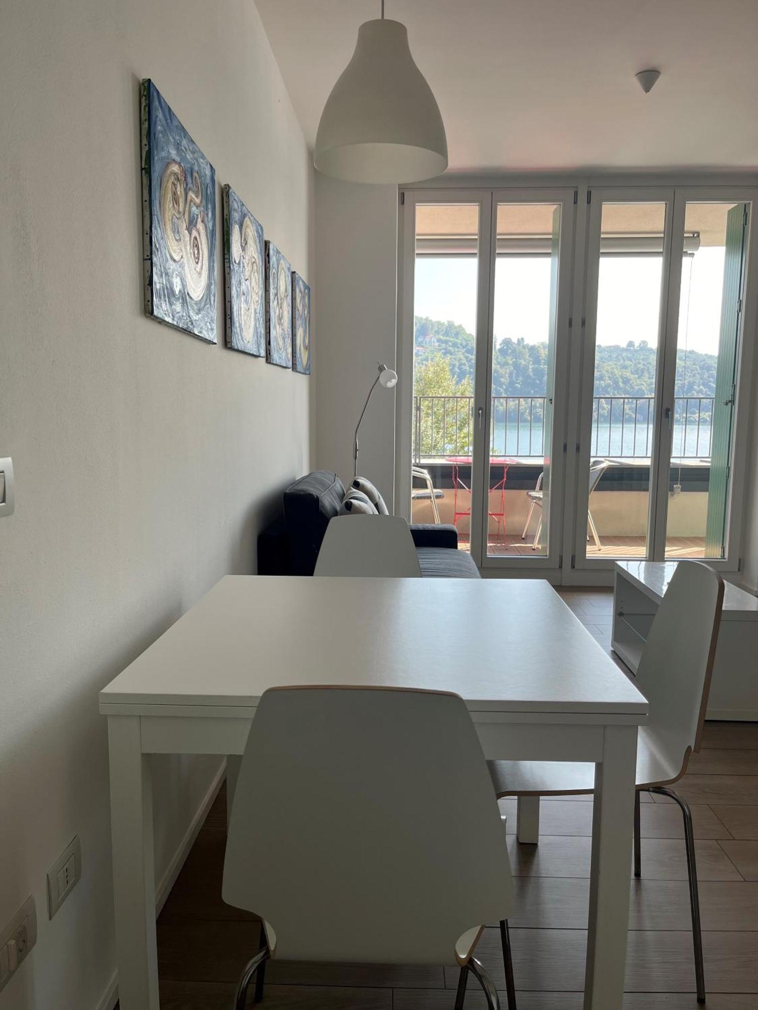Serviced Apartments By Hotel De Charme Laveno-Mombello Esterno foto